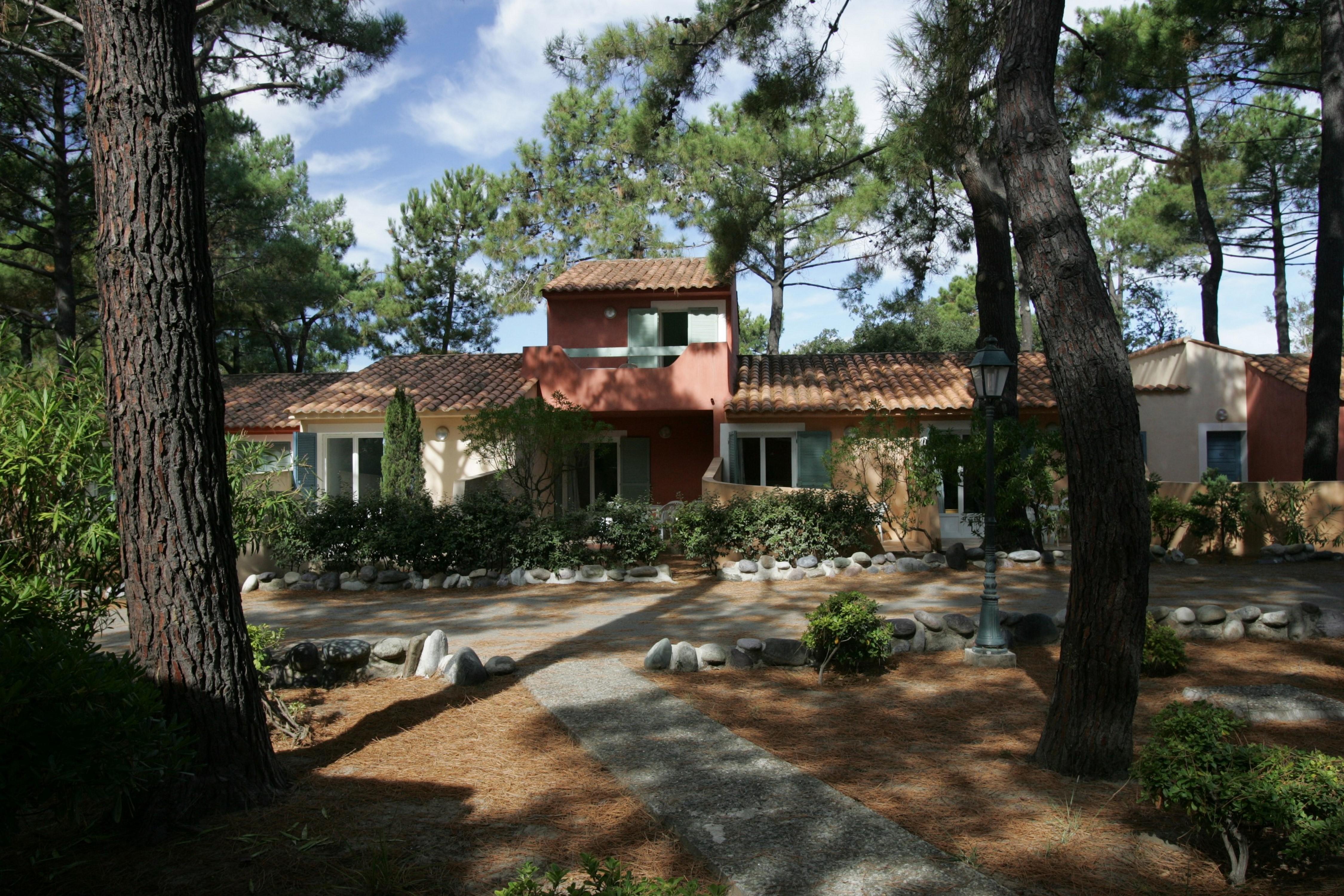 בורגו Residence Cala Bianca מראה חיצוני תמונה