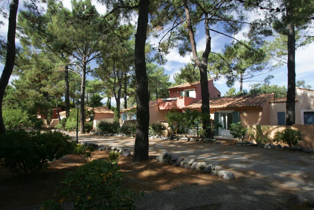 בורגו Residence Cala Bianca מראה חיצוני תמונה