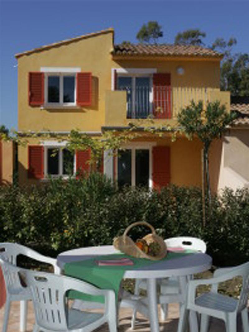 בורגו Residence Cala Bianca מראה חיצוני תמונה