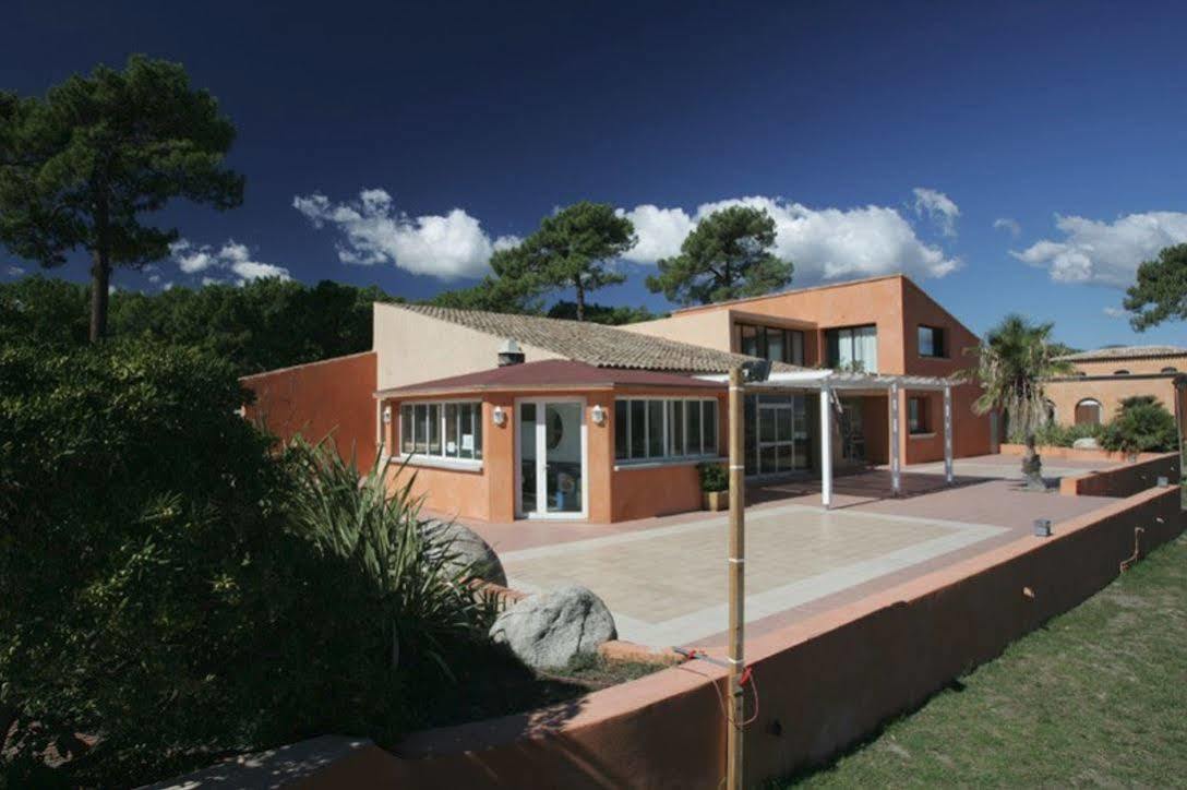 בורגו Residence Cala Bianca מראה חיצוני תמונה